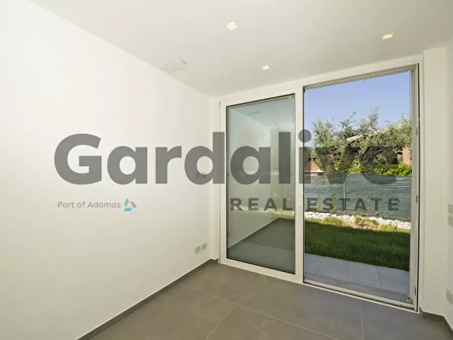 Immagine 19 di Villa in vendita  in Via San Martino a Manerba Del Garda