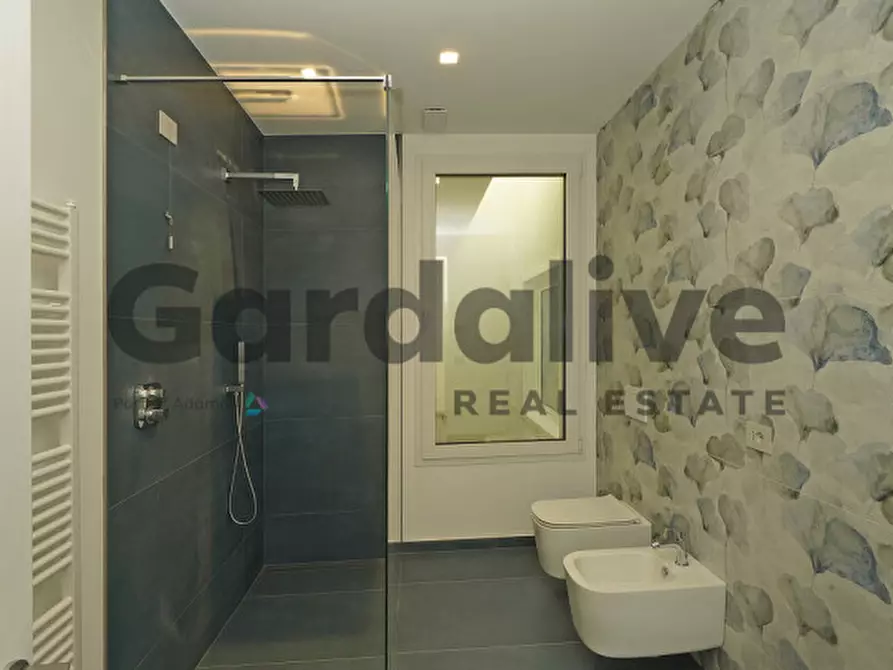 Immagine 23 di Villa in vendita  in Via San Martino a Manerba Del Garda