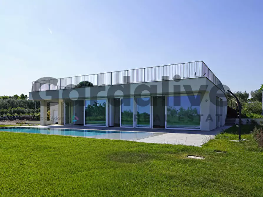 Immagine 32 di Villa in vendita  in Via San Martino a Manerba Del Garda