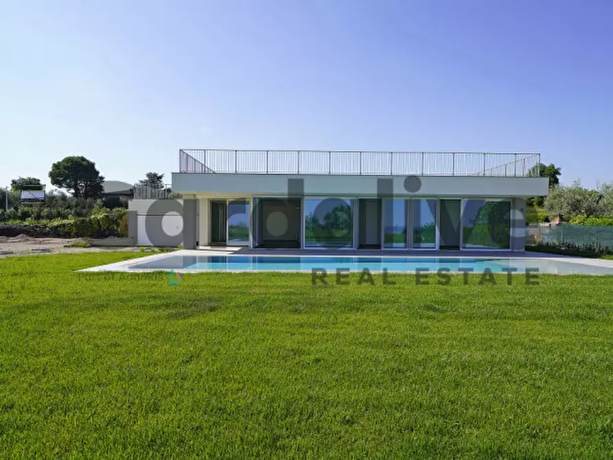 Immagine 33 di Villa in vendita  in Via San Martino a Manerba Del Garda