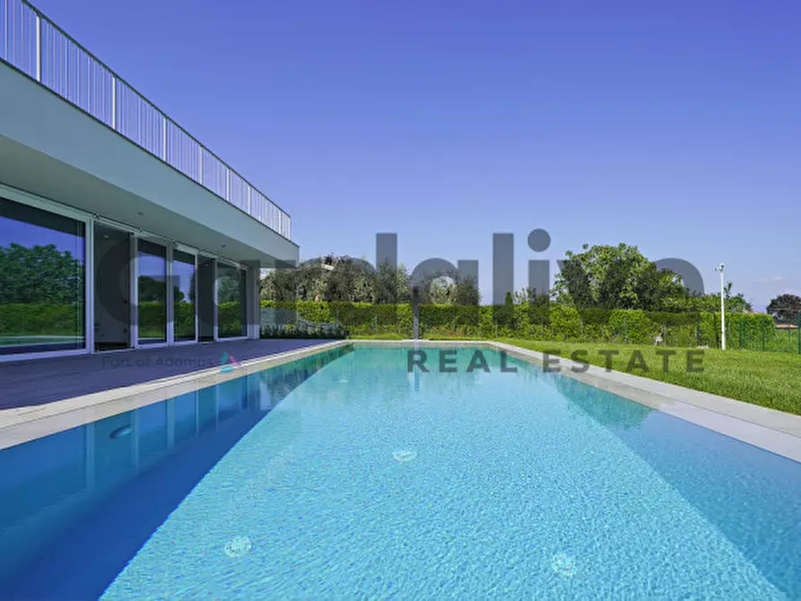 Immagine 37 di Villa in vendita  in Via San Martino a Manerba Del Garda