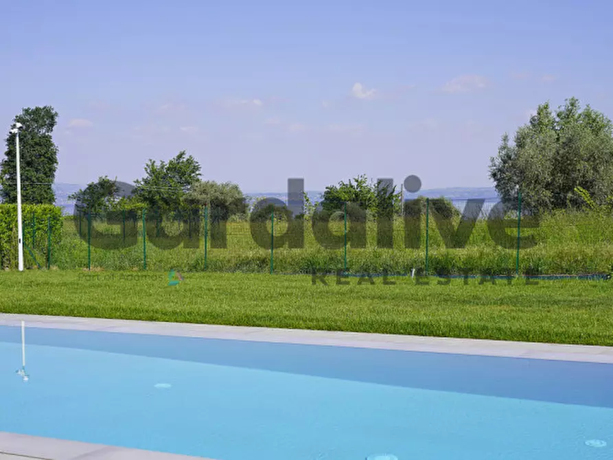Immagine 39 di Villa in vendita  in Via San Martino a Manerba Del Garda
