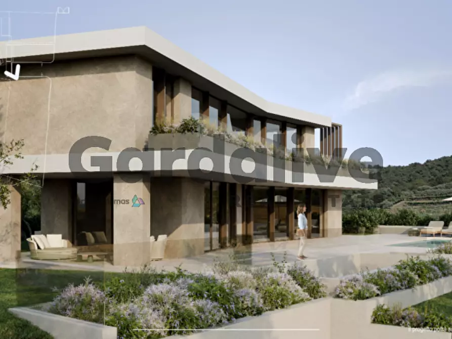 Immagine 2 di Villa in vendita  in Via P. Ondei a Lonato del Garda