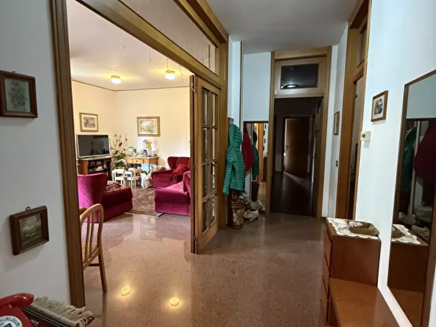 Immagine 3 di Appartamento in vendita  in Via dei Garofani a Senigallia