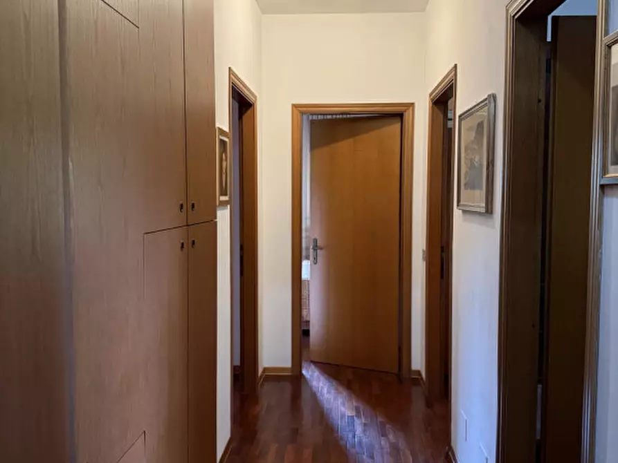 Immagine 13 di Appartamento in vendita  in Via dei Garofani a Senigallia