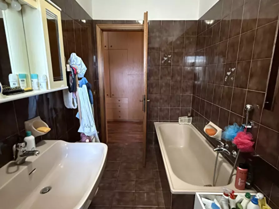 Immagine 14 di Appartamento in vendita  in Via dei Garofani a Senigallia