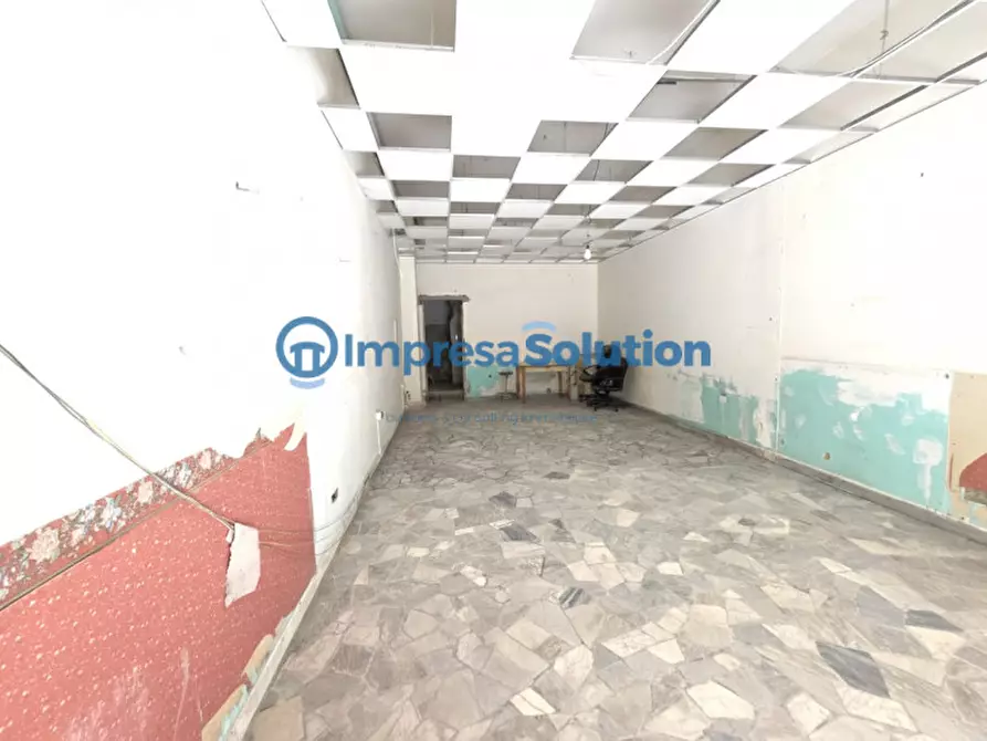 Immagine 4 di Negozio in vendita  in Via Diocleziano a Napoli