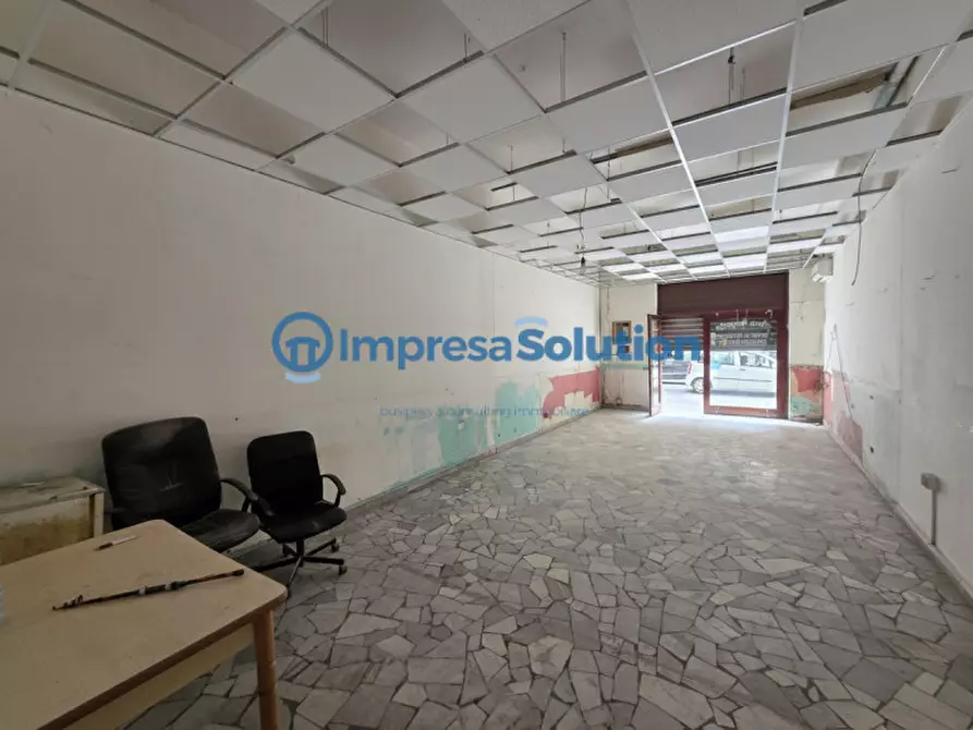 Immagine 8 di Negozio in vendita  in Via Diocleziano a Napoli