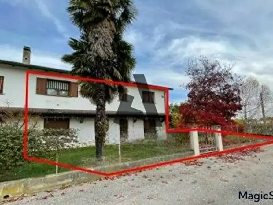 Immagine 1 di Casa bifamiliare in vendita  in Via Selve, 48 a Mogliano Veneto