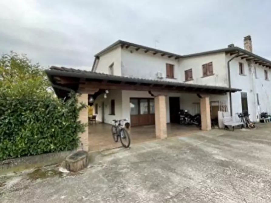 Immagine 3 di Casa bifamiliare in vendita  in Via Selve, 48 a Mogliano Veneto