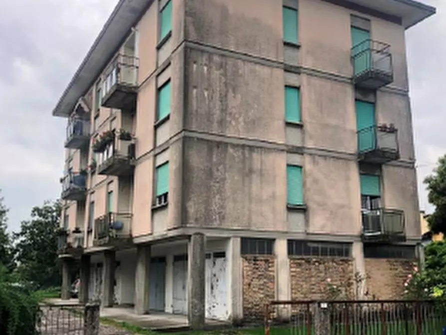Immagine 3 di Appartamento in vendita  in Via Armando Diaz, 2 a Nervesa Della Battaglia
