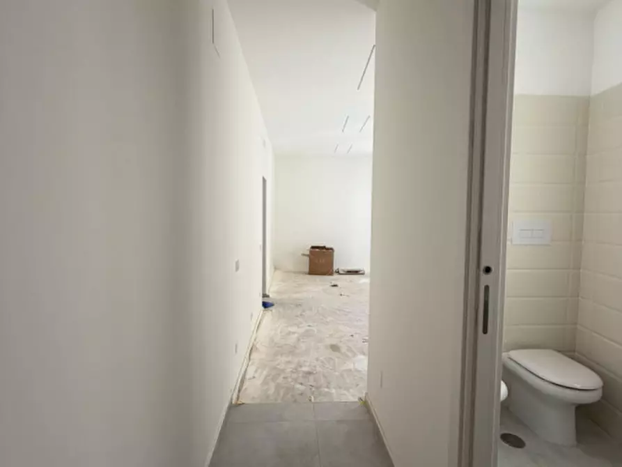Immagine 5 di Appartamento in vendita  in Via Carlo Santoro, 4 a Salerno