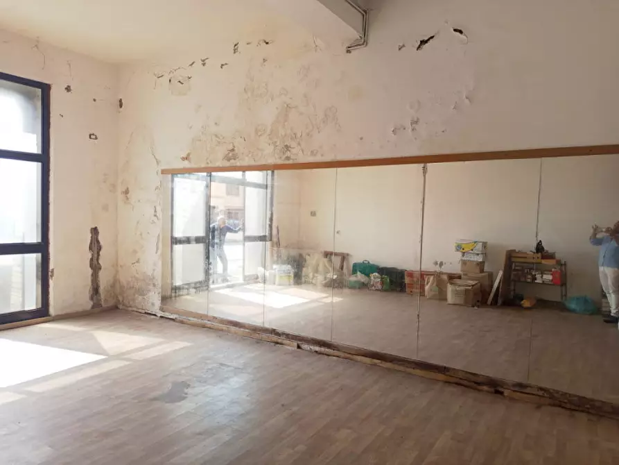 Immagine 4 di Negozio in vendita  in Viale Rieti a Palombara Sabina