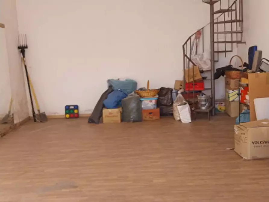 Immagine 3 di Negozio in vendita  in Viale Rieti a Palombara Sabina