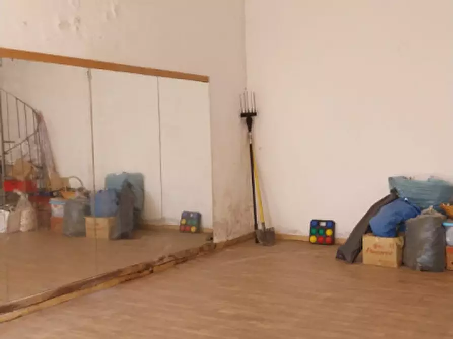 Immagine 4 di Negozio in vendita  in Viale Rieti a Palombara Sabina