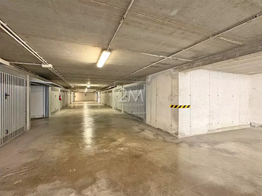 Immagine 4 di Garage in vendita  in Via Vittorio Veneto a Mozzecane