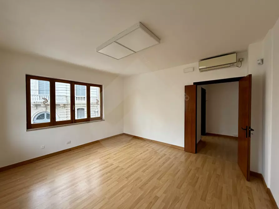 Immagine 10 di Ufficio in vendita  in Via Pisani, 65 a Andria