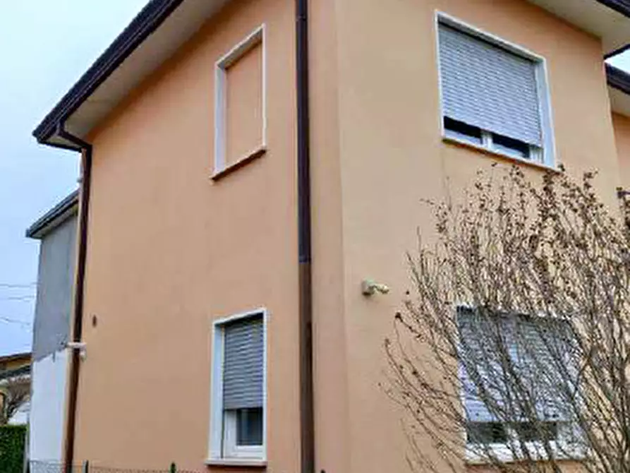 Immagine 2 di Casa indipendente in vendita  in Via Pezzut a Azzano Decimo