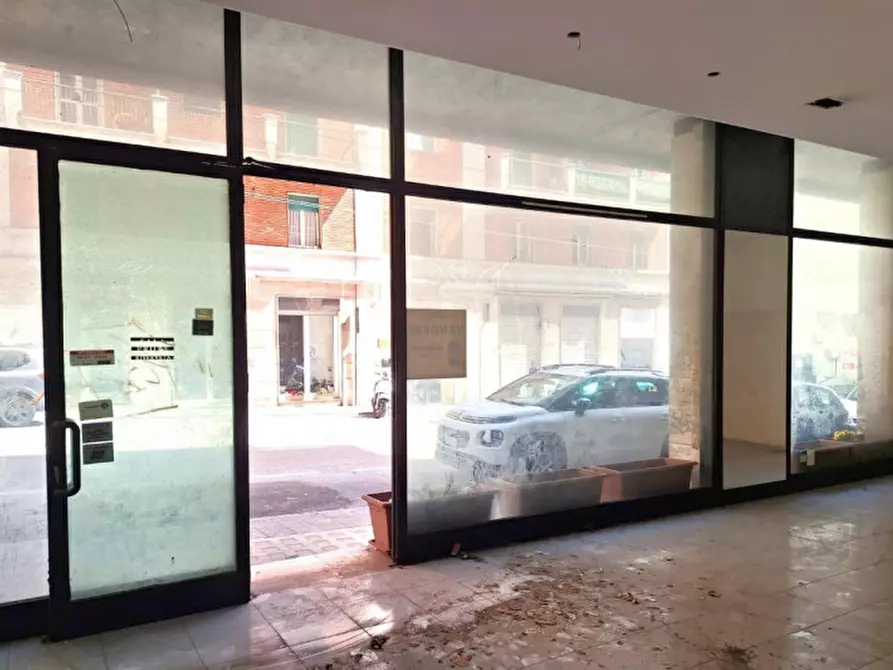 Immagine 11 di Negozio in vendita  in Corso Carlo Alberto, 23, 60127 Ancona AN, Italia a Ancona