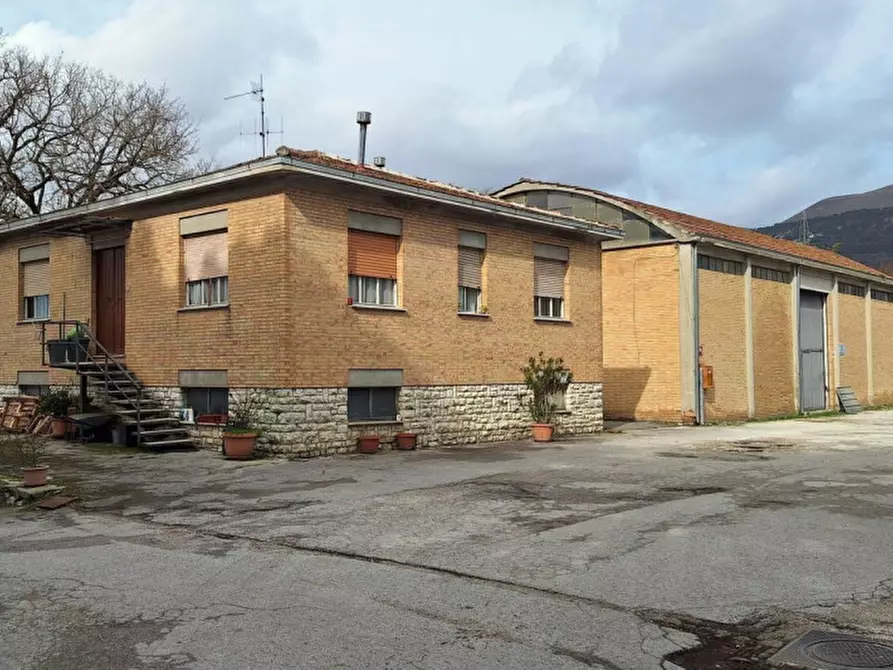 Immagine 5 di Capannone industriale in vendita  in Via Perugina, 06024 Gubbio PG, Italia a Gubbio