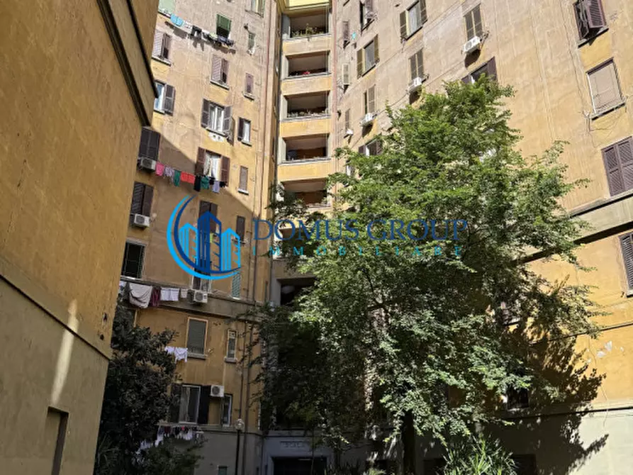 Immagine 2 di Appartamento in vendita  in Via di Donna Olimpia a Roma