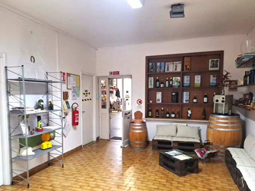 Immagine 3 di Capannone industriale in vendita  in Via degli Ulivi, 06049 Spoleto PG, Italia a Spoleto