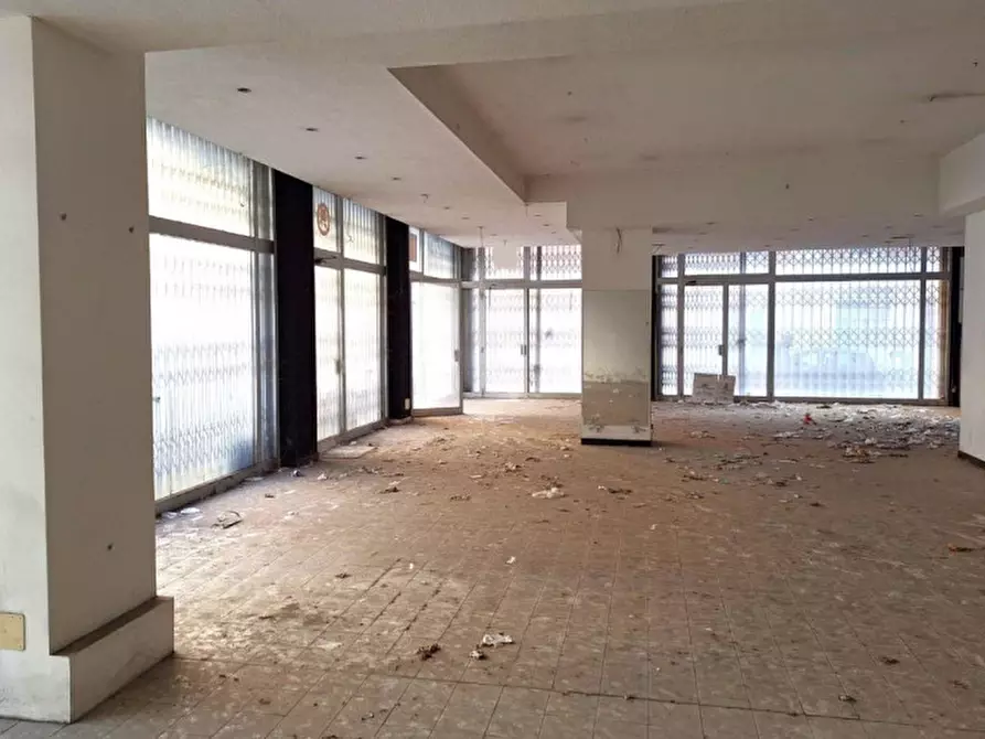 Immagine 1 di Negozio in vendita  in Corso Carlo Alberto, 23, 60127 Ancona AN, Italia a Ancona