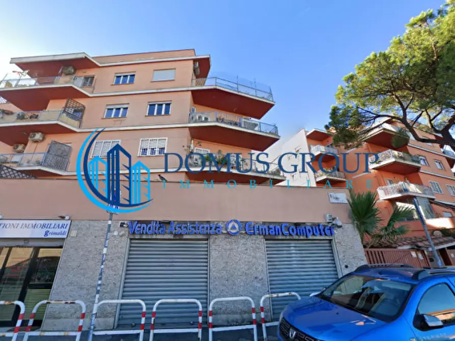 Immagine 2 di Appartamento in vendita  in Via degli Estensi a Roma