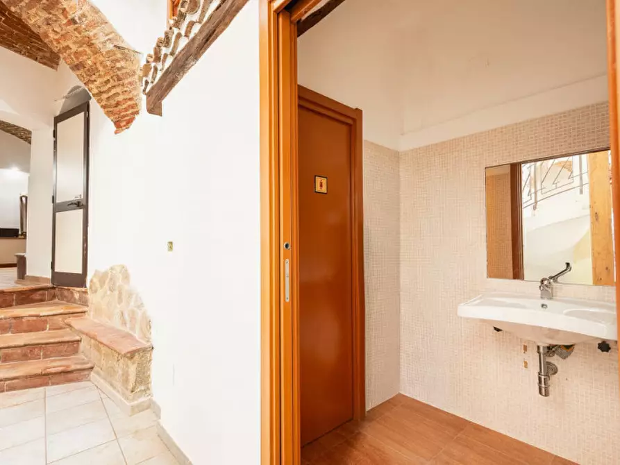 Immagine 15 di Villa in vendita  in Via Guglielmo Marconi a Irgoli