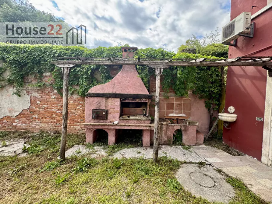 Immagine 6 di Casa indipendente in vendita  in Via Carlo Cattaneo 34 a Vicenza