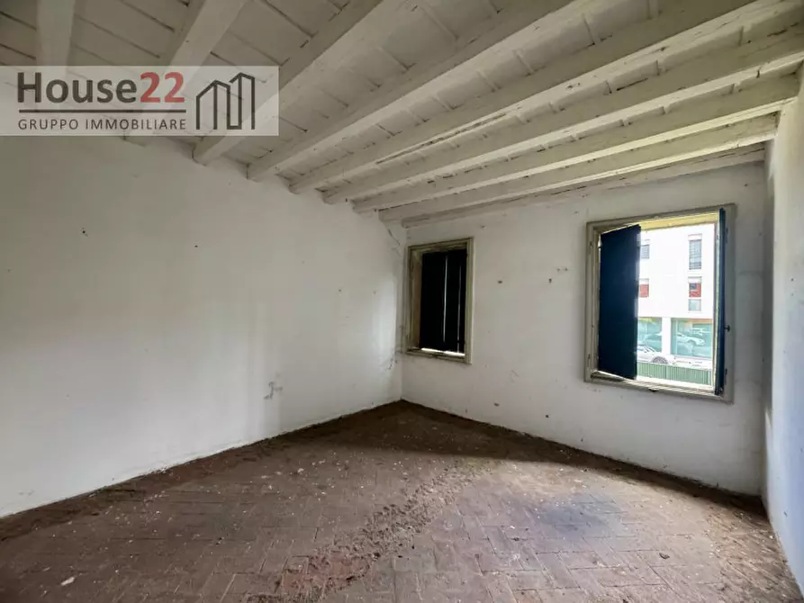 Immagine 11 di Casa indipendente in vendita  in Via Carlo Cattaneo 34 a Vicenza