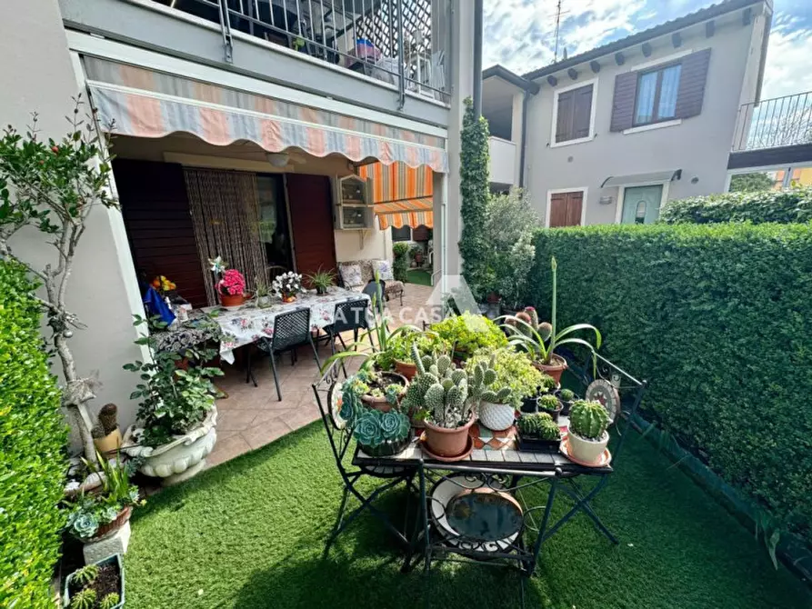 Immagine 8 di Appartamento in vendita  a Villafranca Di Verona