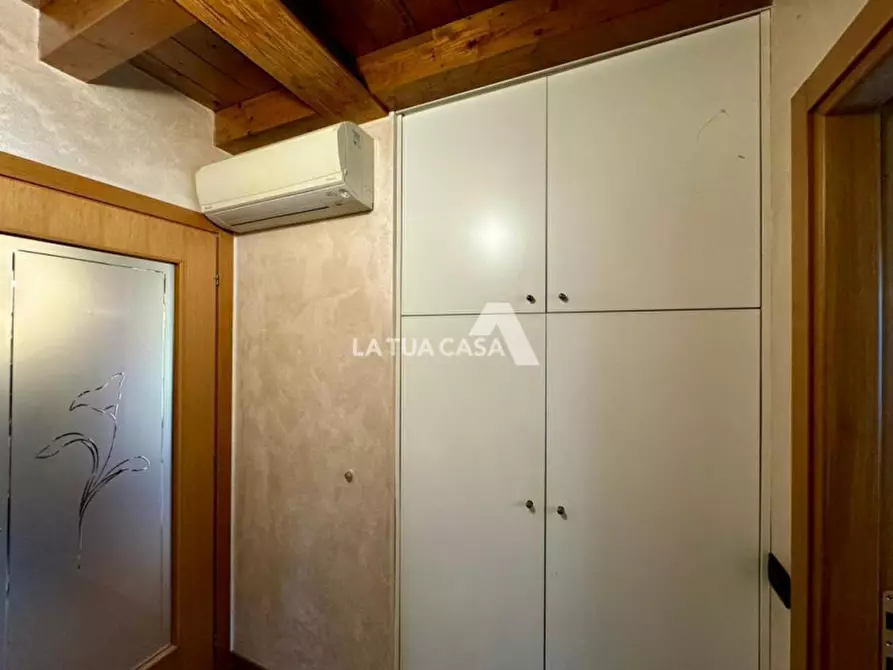 Immagine 13 di Appartamento in vendita  a Villafranca Di Verona