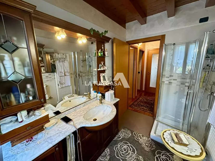 Immagine 17 di Appartamento in vendita  a Villafranca Di Verona