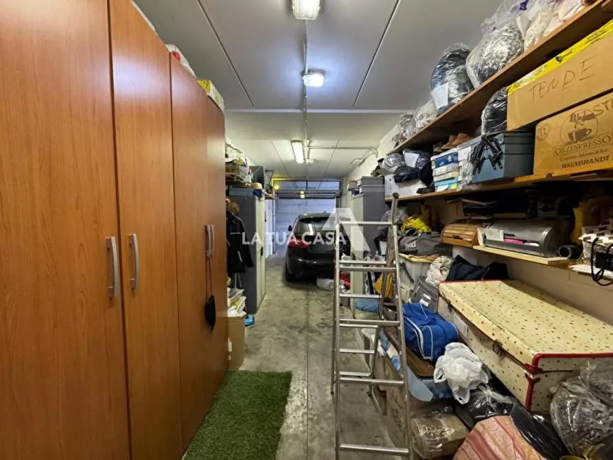 Immagine 24 di Appartamento in vendita  a Villafranca Di Verona