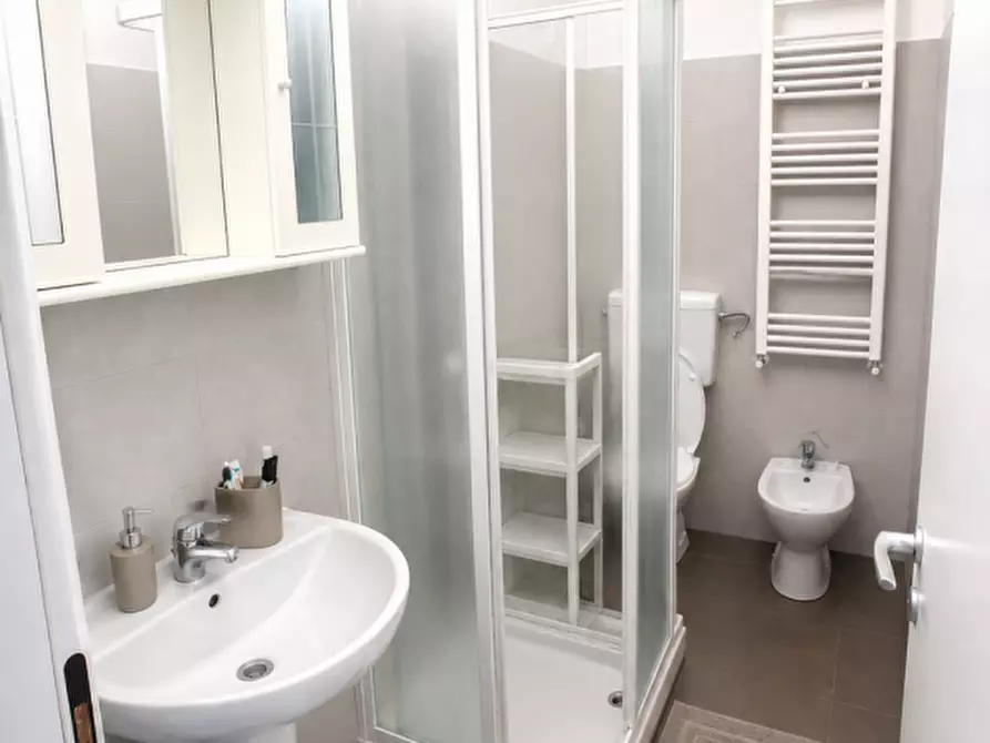 Immagine 3 di Appartamento in vendita  in Via Rimesse a Bologna
