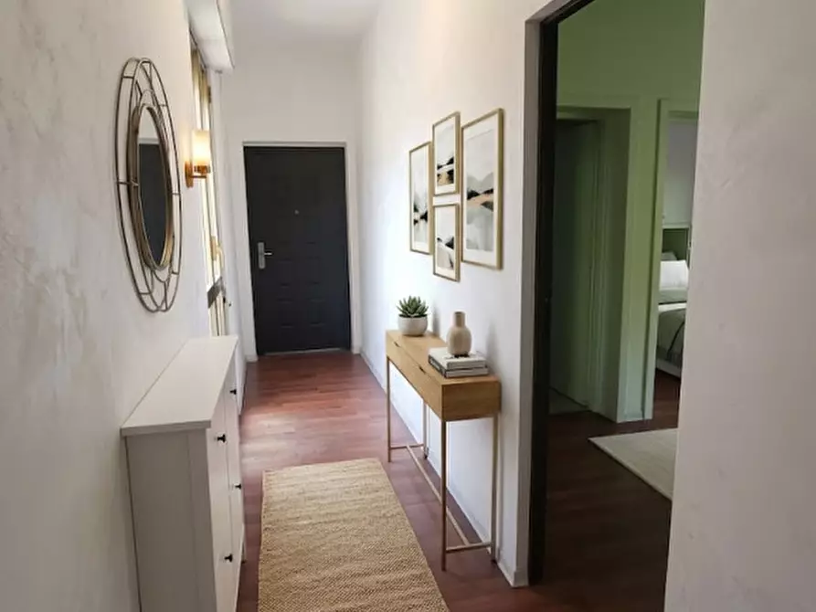 Immagine 5 di Appartamento in vendita  in Via Rimesse a Bologna