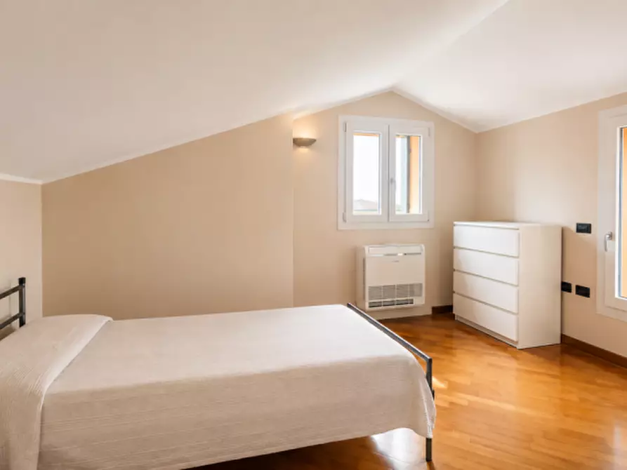 Immagine 23 di Casa trifamiliare in vendita  in Via Giuseppe Garibaldi 10 a Bovolenta