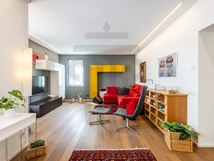 Immagine 1 di Appartamento in vendita  in Viale Venezia - Venediger Straße 14 a Bolzano