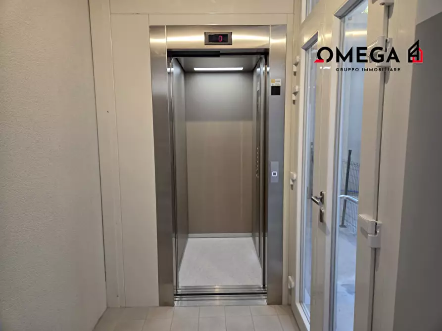 Immagine 18 di Appartamento in affitto  in Via Antonio Canova 24 a Trieste