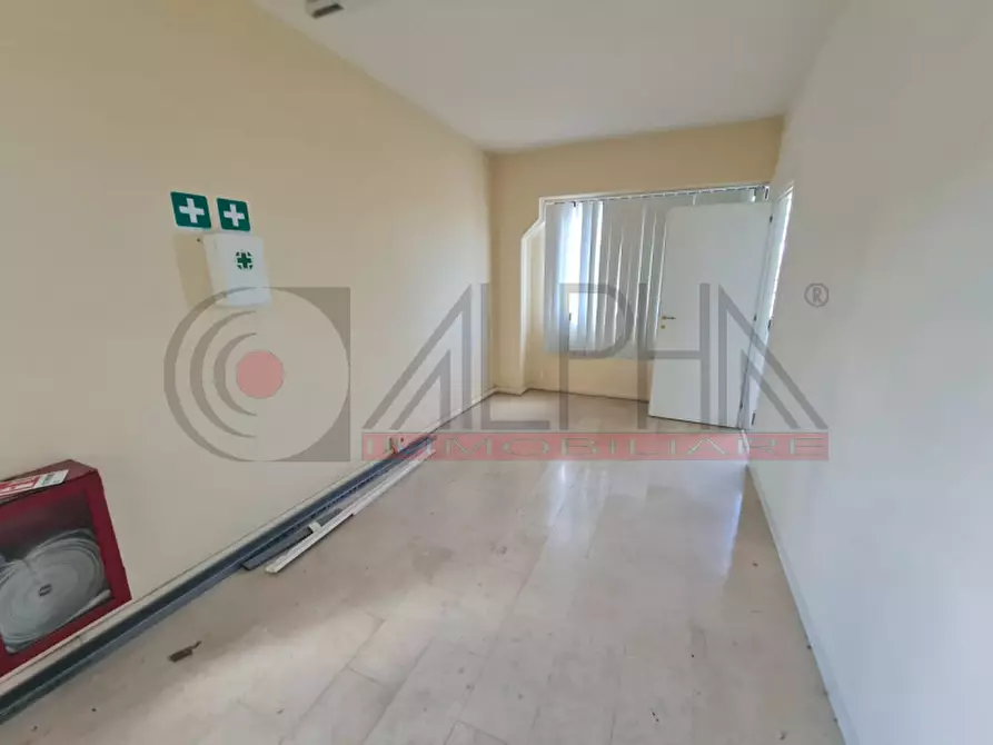 Immagine 19 di Capannone industriale in affitto  in VIA DELLE ARANCE a Pomezia