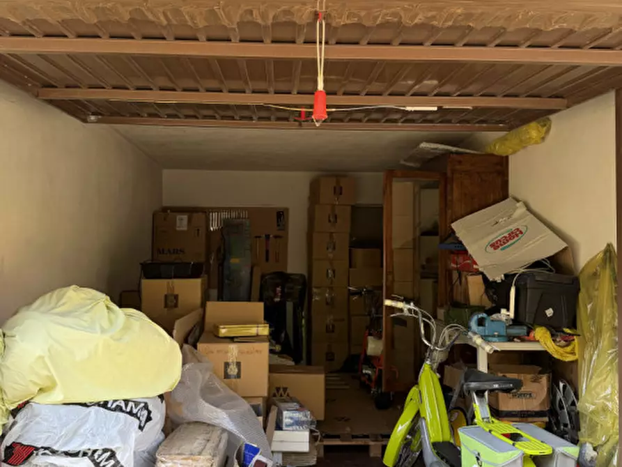 Immagine 6 di Garage in vendita  in STRADA GIUSEPPE DI VITTORIO, 51 a Torrile