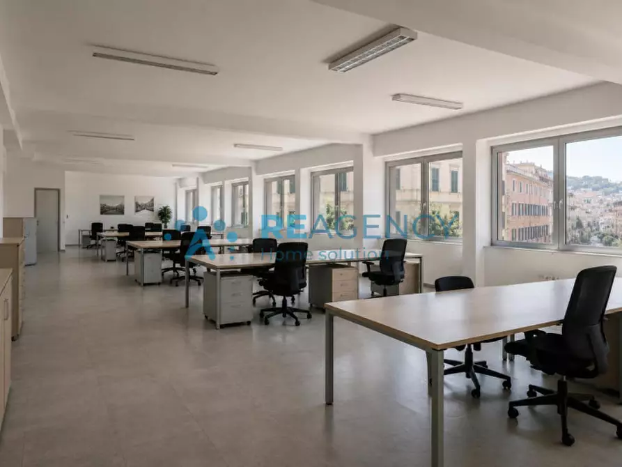 Immagine 3 di Ufficio in affitto  a Genova