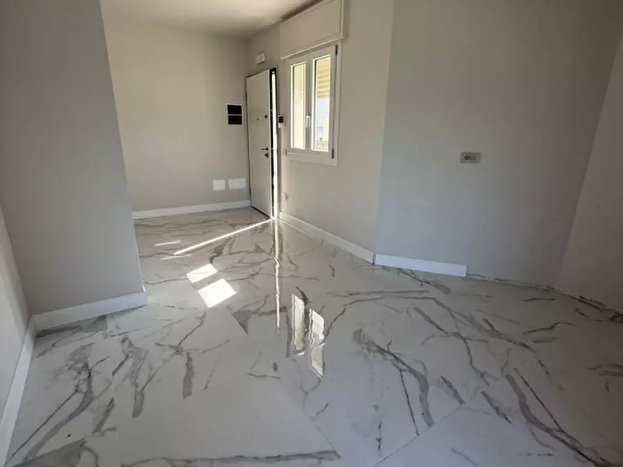 Immagine 5 di Appartamento in vendita  in Via Perugia a Senigallia