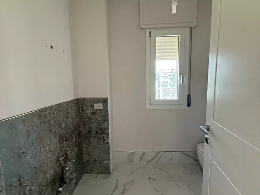 Immagine 11 di Appartamento in vendita  in Via Perugia a Senigallia