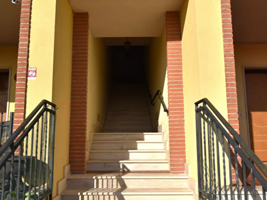 Immagine 4 di Appartamento in vendita  in Via Borgosesia a Roma