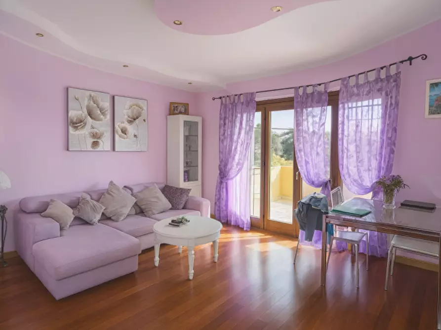 Immagine 7 di Appartamento in vendita  in Via Borgosesia a Roma