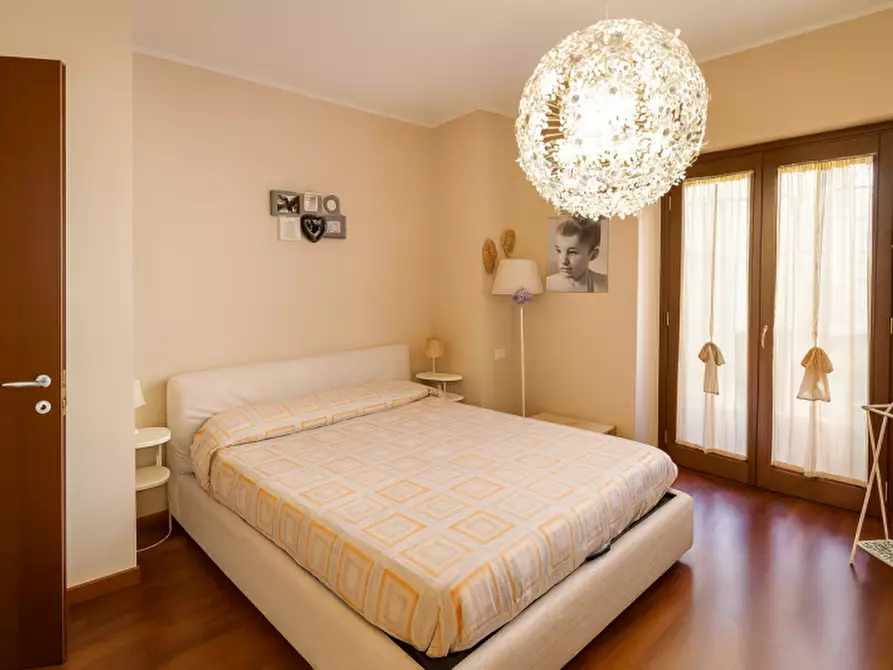 Immagine 22 di Appartamento in vendita  in Via Borgosesia a Roma