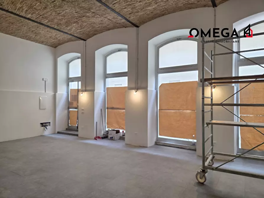 Immagine 4 di Negozio in affitto  in Via Scipio Slataper 6 a Trieste