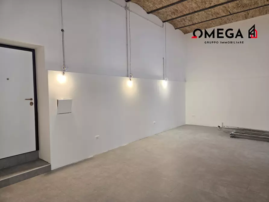 Immagine 7 di Negozio in affitto  in Via Scipio Slataper 6 a Trieste